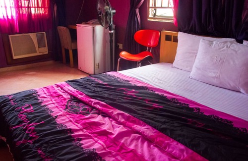 Ikoyi Hotel | De Prince Guest House