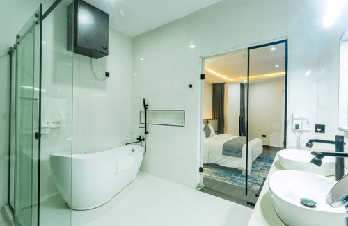 Ibadan Hotel | De Signature Tower Hotels & Suites