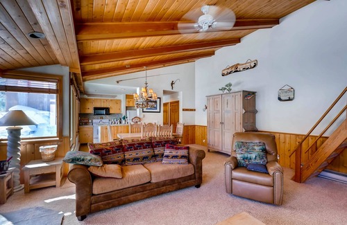 Lakeside Village Condo | Decatur 1775