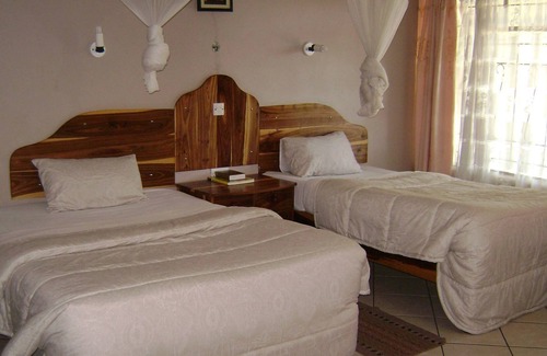 Livingstone House | Decha Guest Lodge