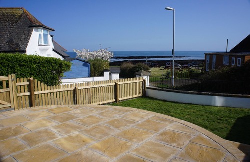West Looe House | Deep Blue Shore - large luxury holiday home, 60m from the beach