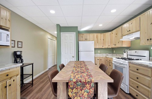 Deep Gap Apartment | Deep Gap private apartment - close to Boone, App State and ski resorts.