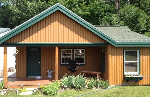 Boyne City Cabin | Deer Lake, Lake Charlevoix, Boyne City , Fish, Golf, Hike, Bikers Dream