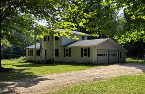 Munising House | Deer Run Retreat