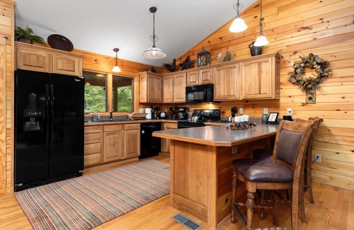 Nellysford House | Deer Spring Home at Wintergreen Near to Ski Slopes