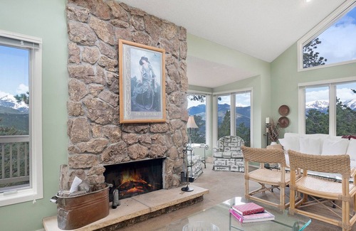 Windcliff Estates House | Deering Crest - Panoramic Mountain Views of RMNP! -- 20-NCD3249