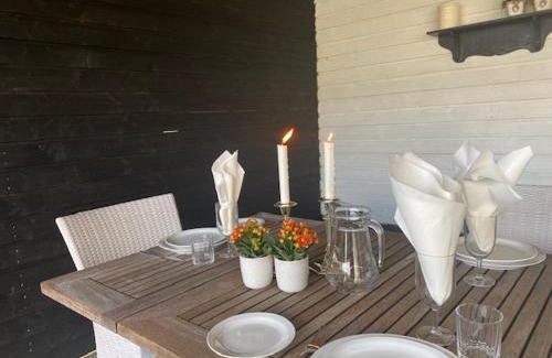 Harboore House | Dejlig gårdhave 5 soveværelser