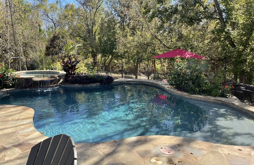 Fredericksburg Cottage | Delaware Creek Suite @ Lost Creek Lodge 2 Blocks from Main Street Shopping Dist.