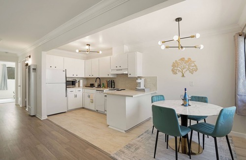 Pacifica Apartment | Delightful 2BR Mountain OceanSunset View