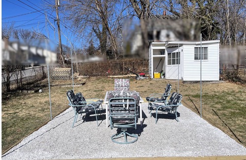 Catonsville House | Delightful 4-Bed Whole House with Easy Parking