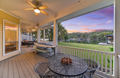 Davenport Ranch West House | Delightful 4-bedroom house on the shores of Lake Austin.