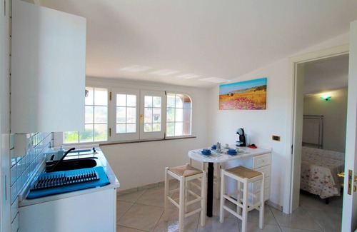 Specchia Apartment | Delightful apartment with large terrace