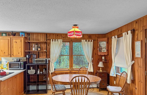 Freedom Cabin | Delightful Cabin in Maine Woods