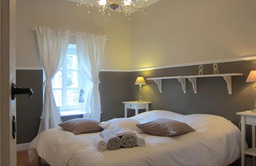 Longchamps-bertogne House | Delightful Castle in Bastogne with bubble bath