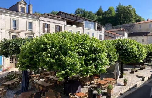 Aubeterre-sur-Dronne House | Delightful 2-bedroom townhome in Aubeterre-sur-Dronne ECHOPPE