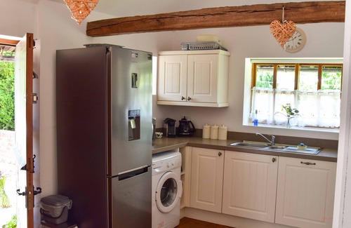 Bilting Cottage | Delightful Pet and Family Friendly 2 bedroom Cottage in Challock, Kent
