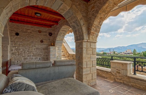 Kappariana Villa | Delightful stone holiday house surrounded by countryside