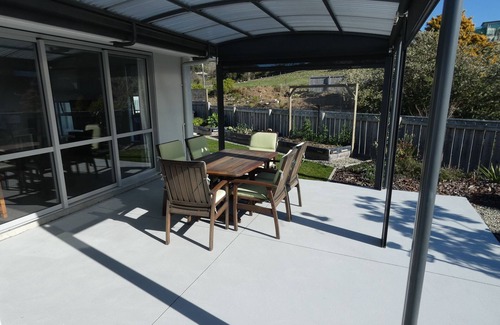 Richmond House | Delightful, warm Richmond home close to holiday attractions.