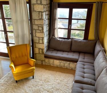 Arachova Ski Chalet | Delphi Gorge-view Chalet, Arachova