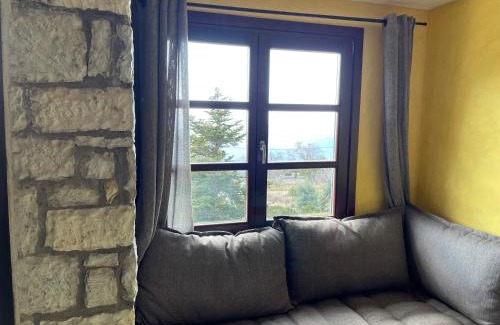 Arachova Ski Chalet | Delphi Gorge-view Chalet, Arachova