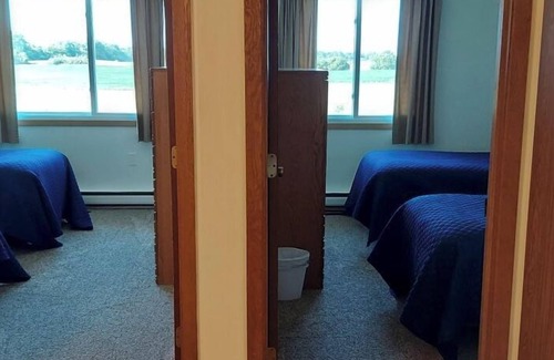 Devils Lake Condo | Deluxe 3 Bedroom 2 Bathroom Top Floor Condo
