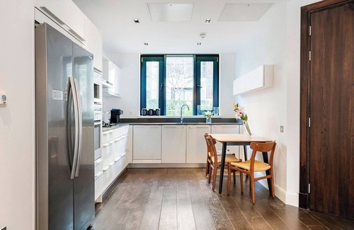 Camden Town with Primrose Hill House | Deluxe and Peace in Primrose Hill