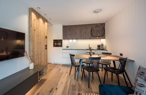 Valdaora di Mezzo Condo | Deluxe Apartment Arve