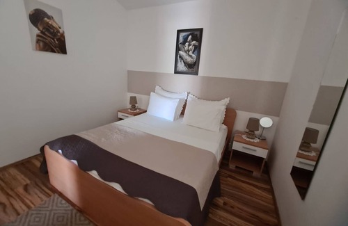 Metajna Condo | Deluxe apartment for 4 people, private bathroom and terrace with sea view
