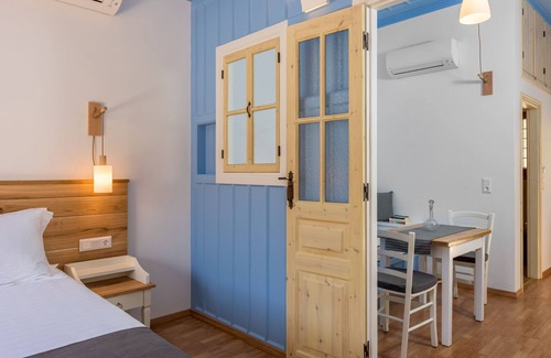 Pedi Apartment | Deluxe Apartment with Private Balcony and Sea View A, Symi
