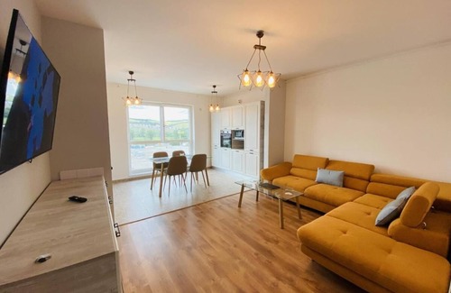 Cluj-Napoca Apartment | Deluxe Apartment with Balcony & Parking