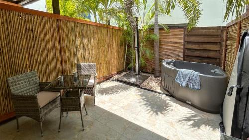 Playa Bed & Breakfast | Deluxe Boutique Apartments Sonrisa - Adults only