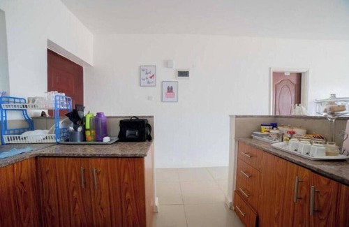 Mbotela Apartment | Deluxe Double Room