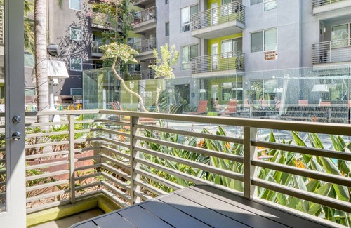 Little Tokyo Apartment | Deluxe Downtown 1BR w/ Pool, Gym & W/D near Staples Center, by Blueground