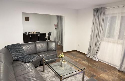 Forstfeld Apartment | Deluxe Haus