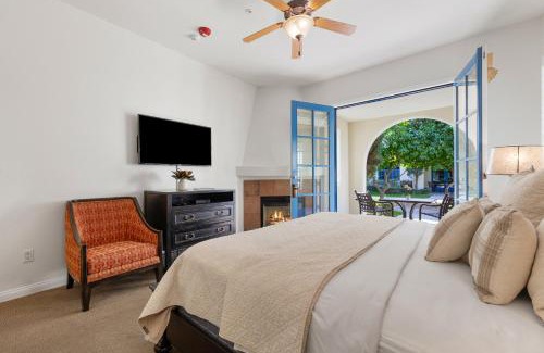La Quinta Apartment | Deluxe King Casita Condo with Access to Outdoor Resort-Style Pool condo