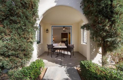 La Quinta Apartment | Deluxe King Casita Condo with Access to Outdoor Resort-Style Pool condo