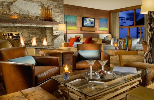 Beaver Creek Apartment | Deluxe King Room at Stunning Complex with Sauna