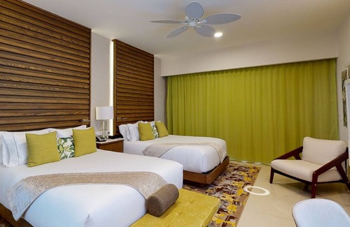 Cancun Hotel | Deluxe Room at Garza Blanca Cancun