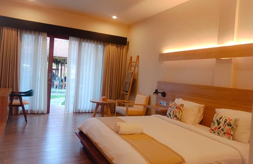 Batubelig Resort | Deluxe Rooms, only 5 mins walk to Batu Belig Beach