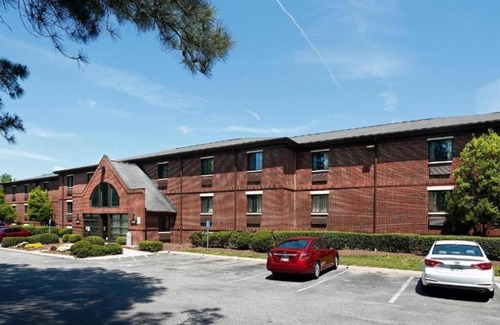 Cary Apartment | Deluxe Studio at Extended Stay Cary 4