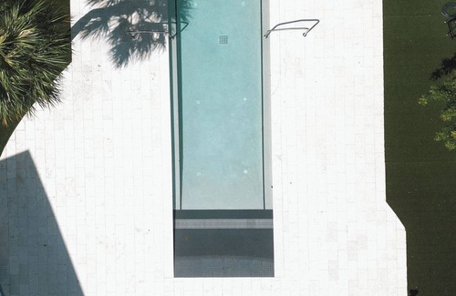 Bal Harbour Apartment | Deluxe Studio with King size bed, Kitchenette and beach service at Bal Harbour. Beach service included