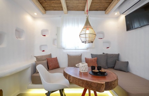 Plaka Apartment | Deluxe Suite Sea View