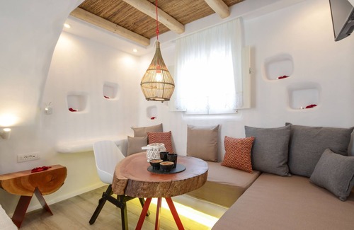 Plaka Apartment | Deluxe Suite Sea View
