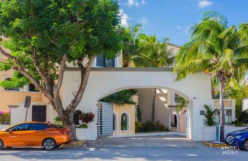 Zona Hotelera Apartment | Deluxe Suites at Villas Tropical in Zona Hotelera