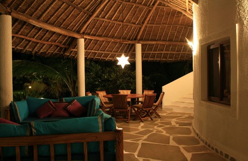 Watamu Villa | Deluxe Villa With Garden/Pool With Service Staff 150mt From the sea