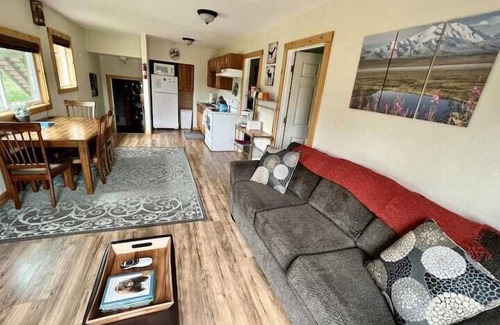 Healy House | Denali Park 2 Bedroom Mom in Law