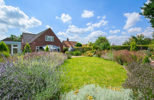 Bodham House | Denbury House - Five Bedroom House, Sleeps 10