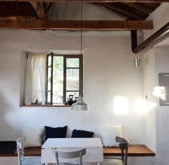 Arnaia House | Dendrocopos Medius