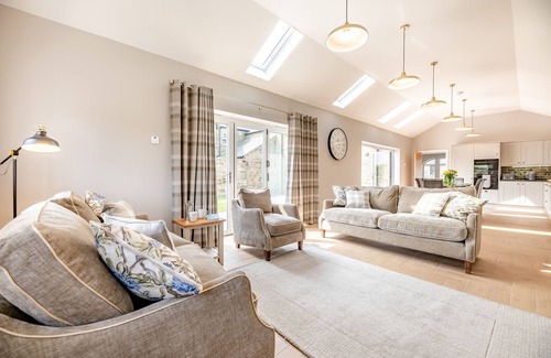Morpeth House | Dene View - Three Bedroom House, Sleeps 6
