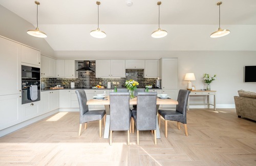 Morpeth House | Dene View - Three Bedroom House, Sleeps 6